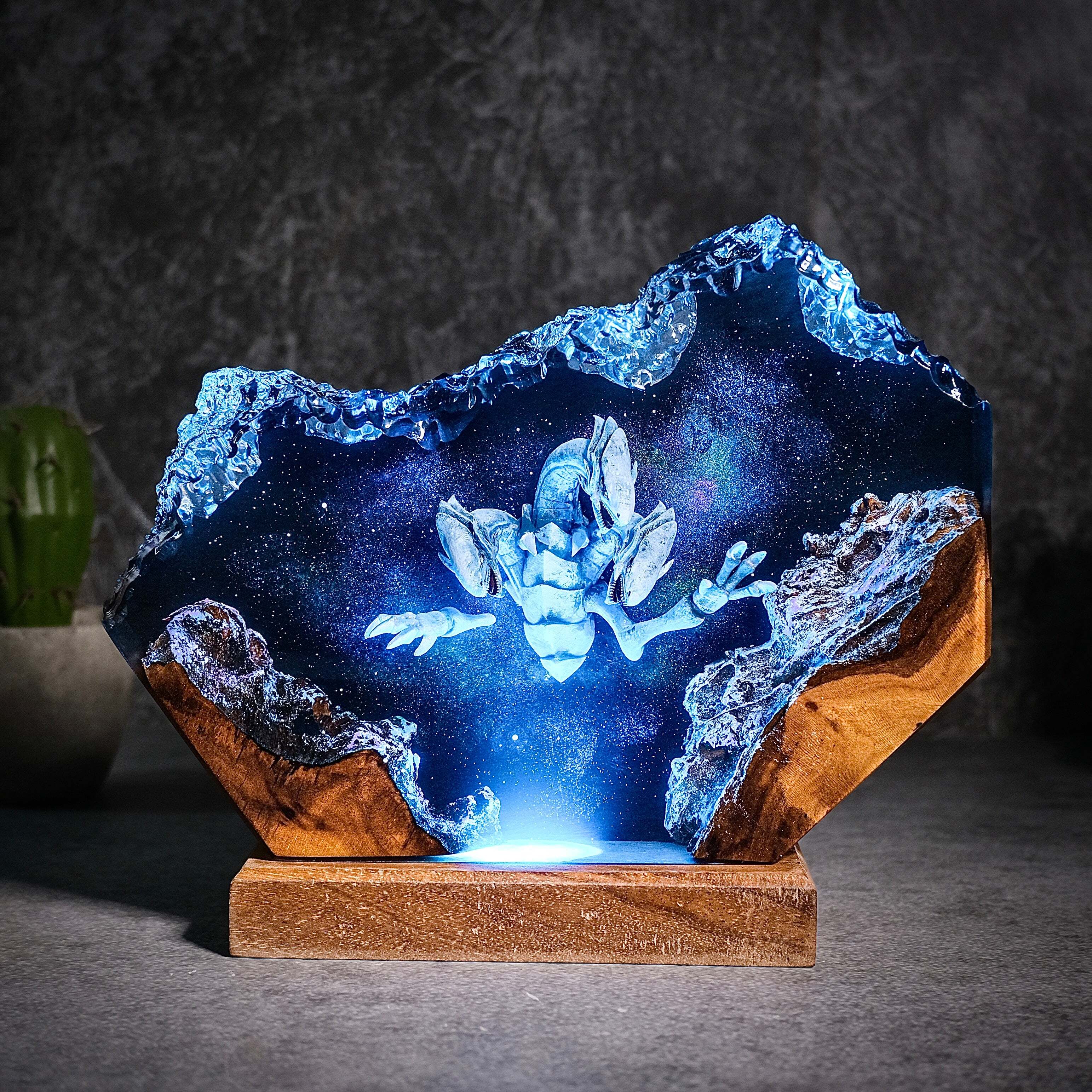 Blue-Eyes Ultimate Dragon Resin Handmade Lamp