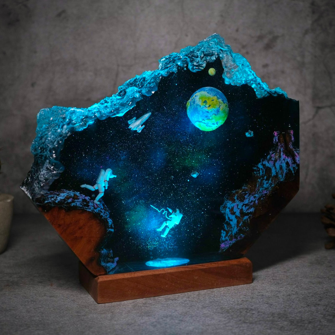 Universe V5 Resin Handmade Lamp