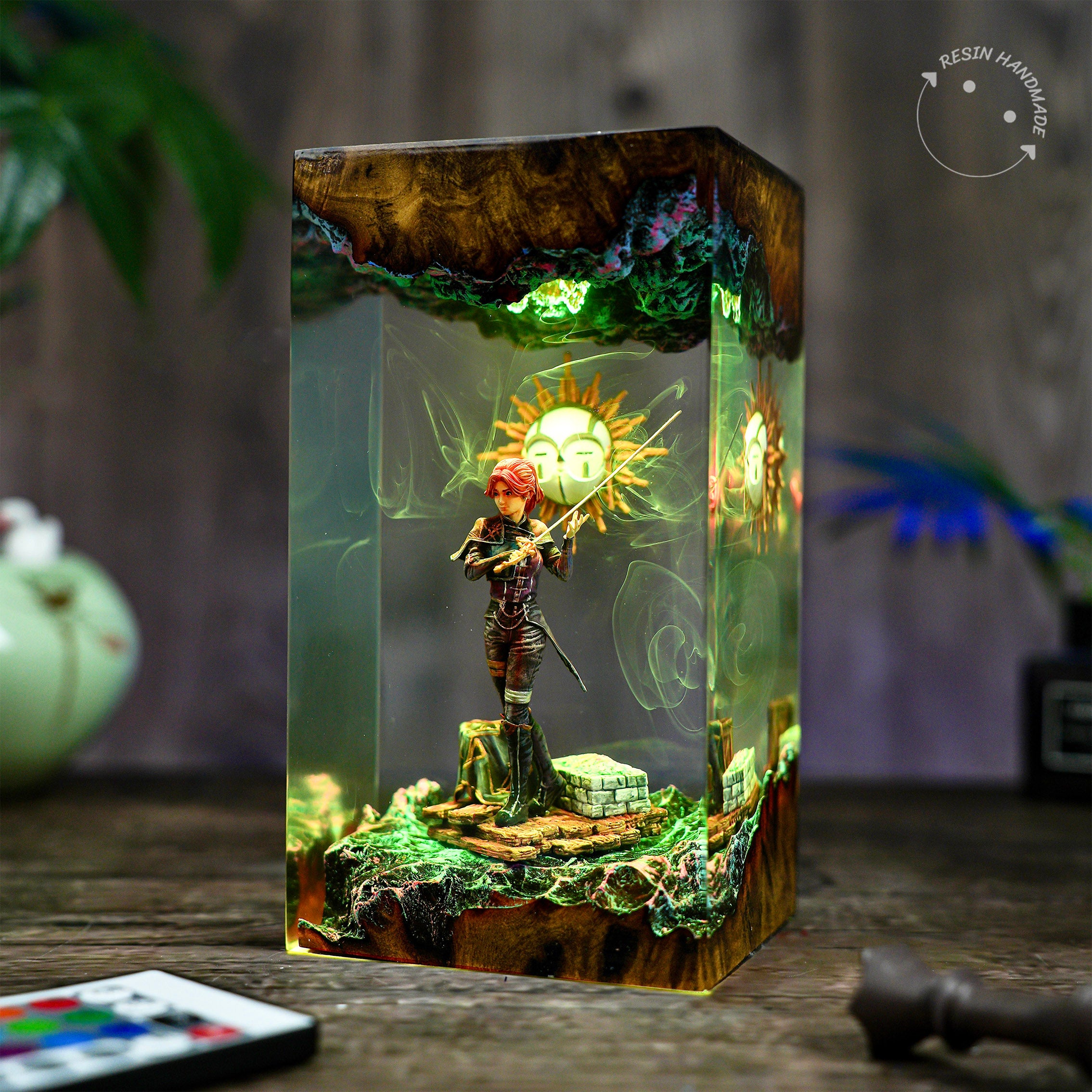 Maelle Clair Obscur Resin Handmade Lamp