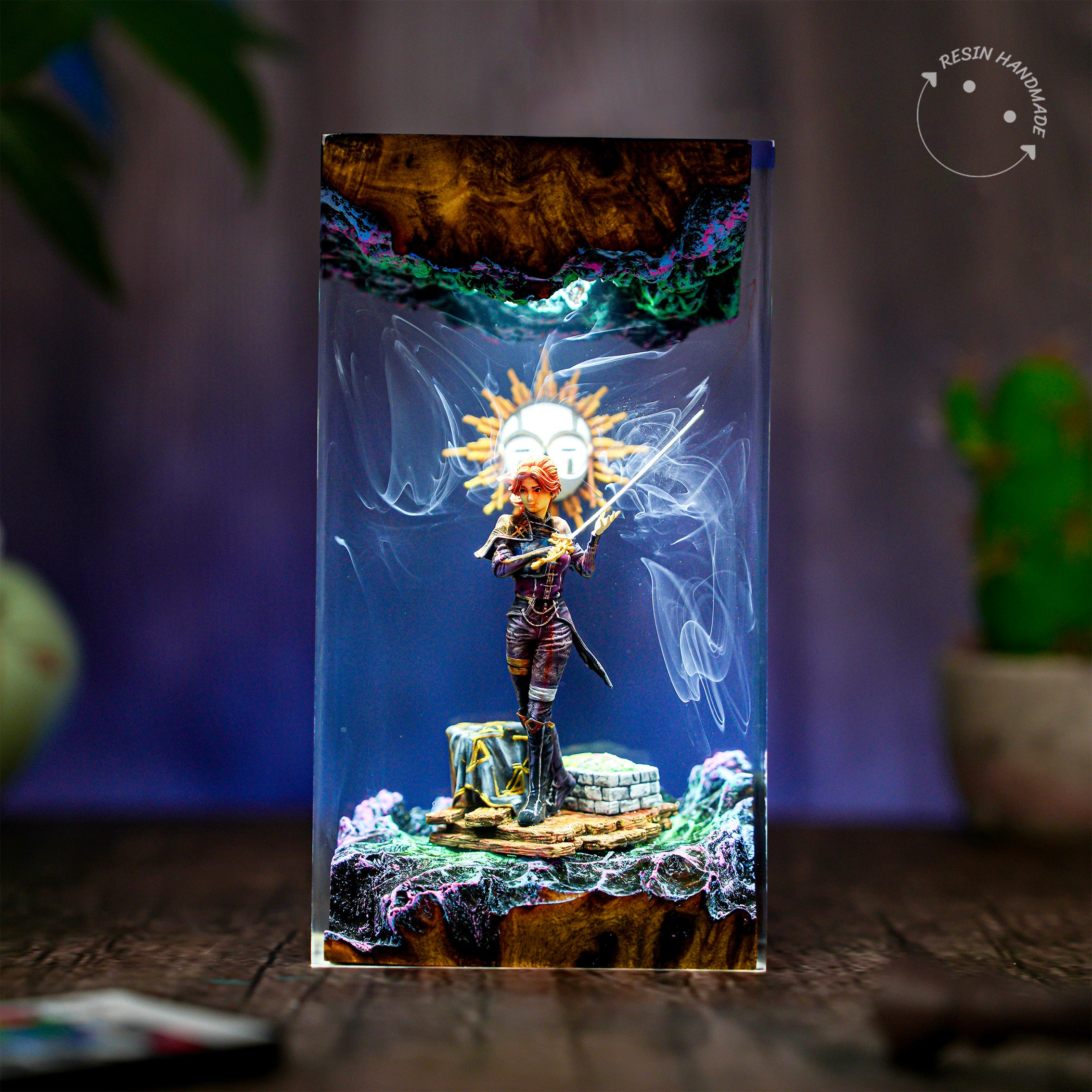 Maelle Clair Obscur Resin Handmade Lamp