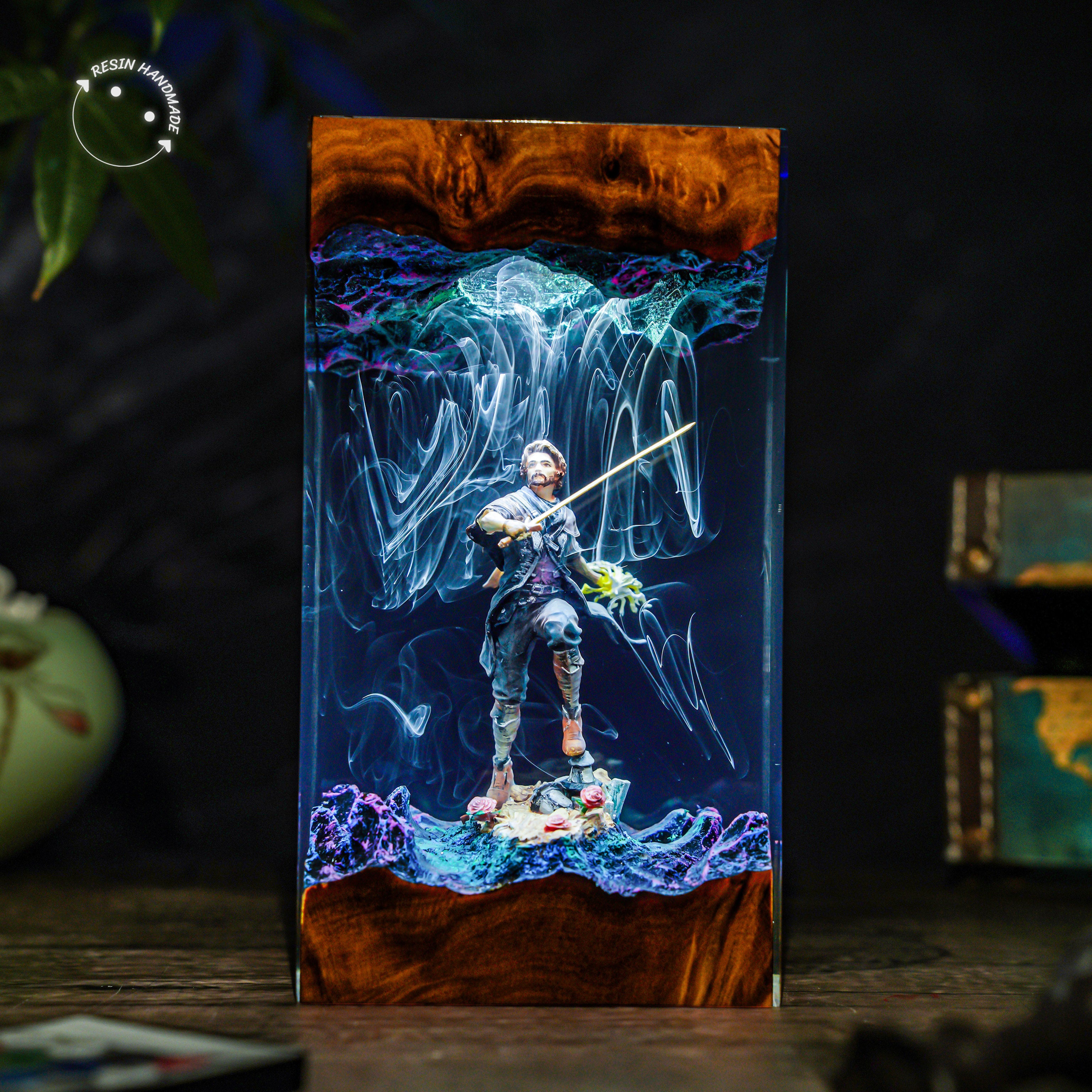 Verso Clair Obscur Resin Handmade Lamp