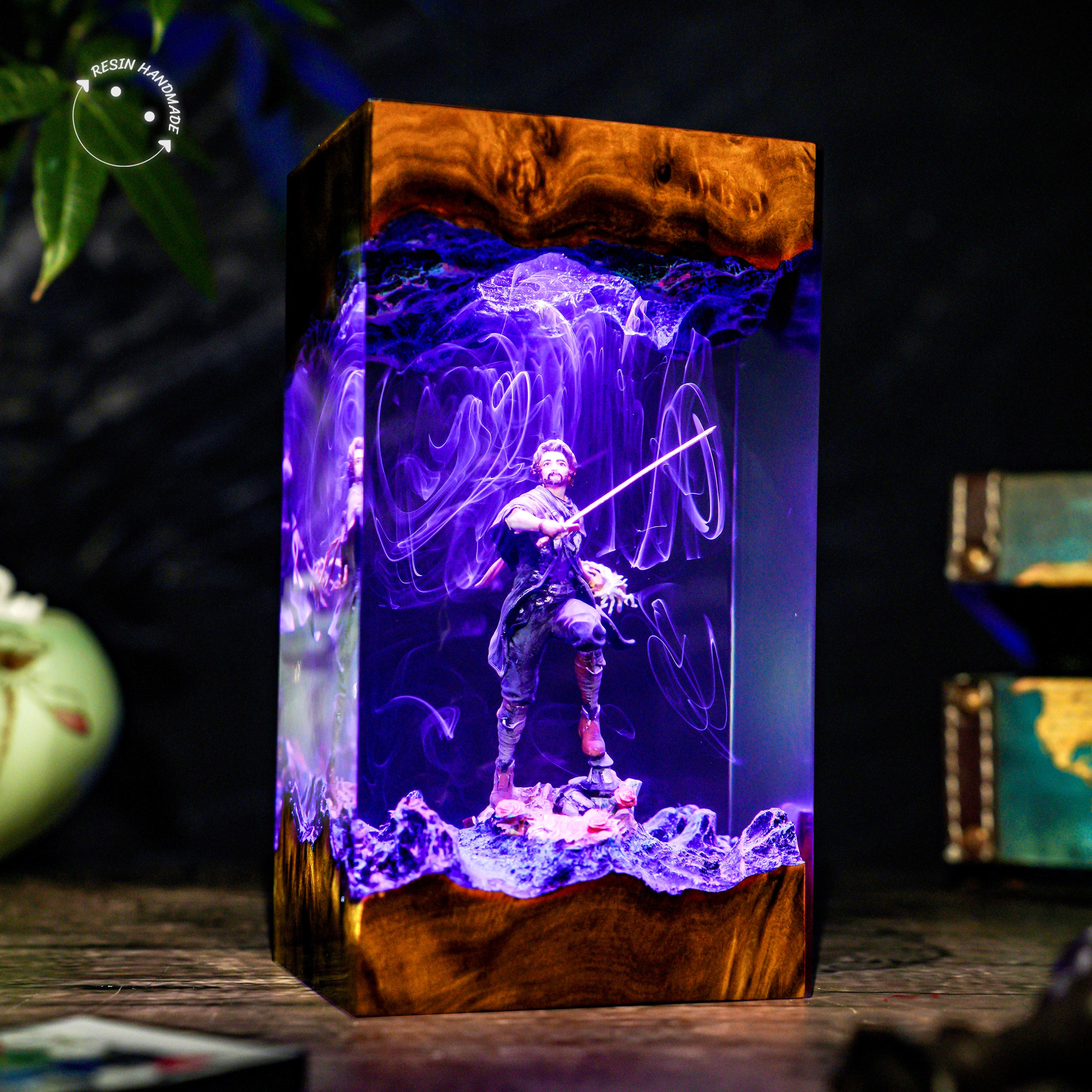 Verso Clair Obscur Resin Handmade Lamp