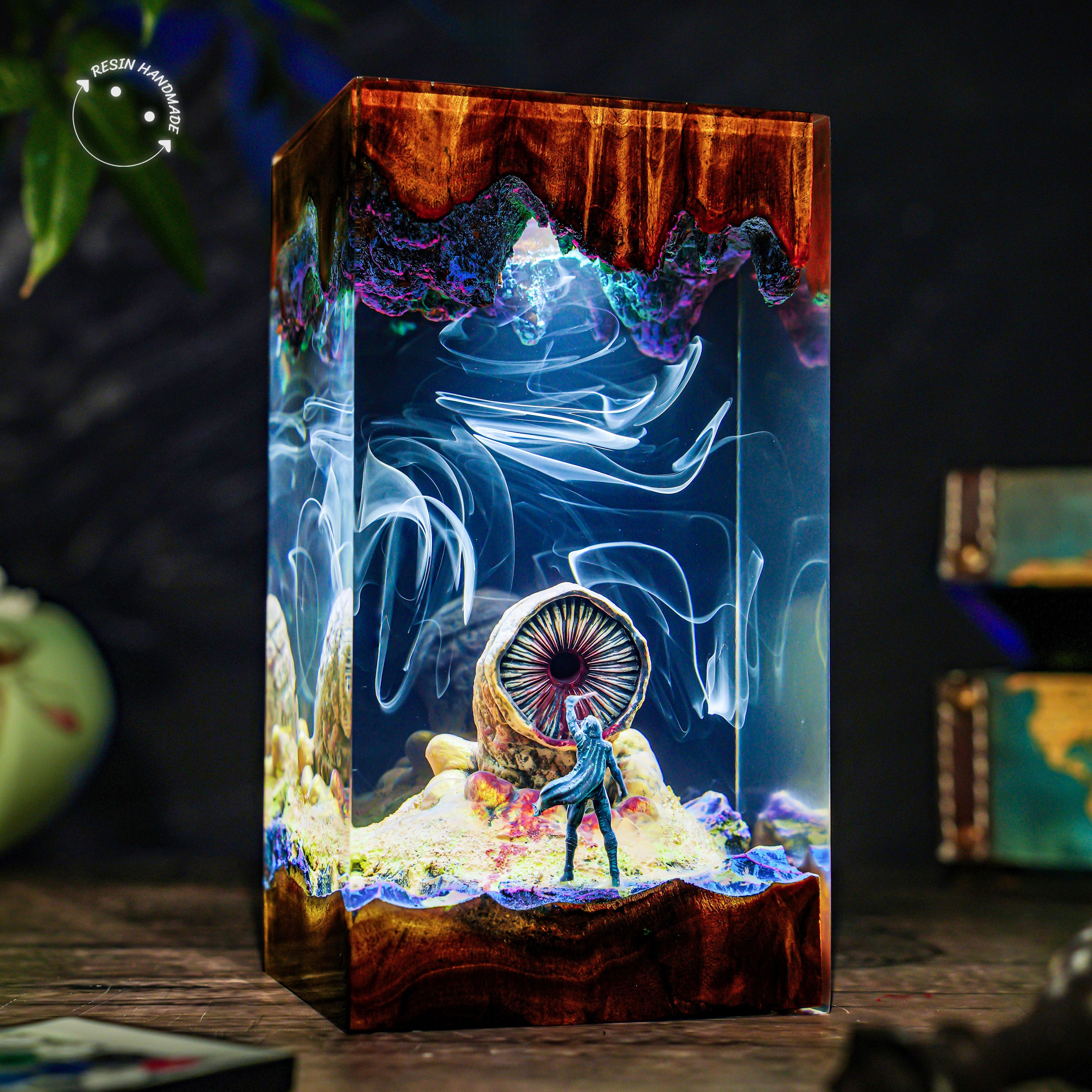 DUNE Resin Handmade Lamp