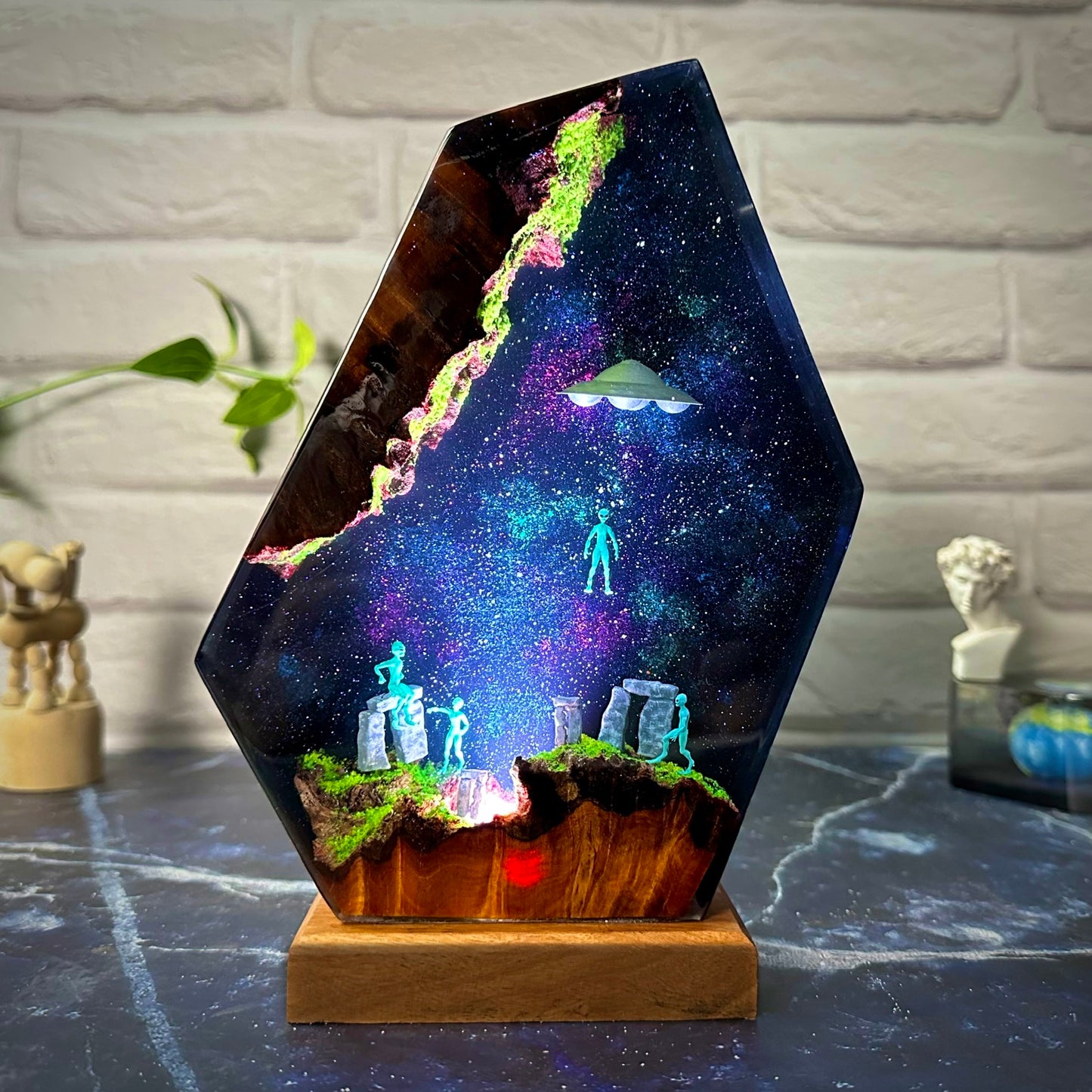 Universe V3 Resin Handmade Lamp