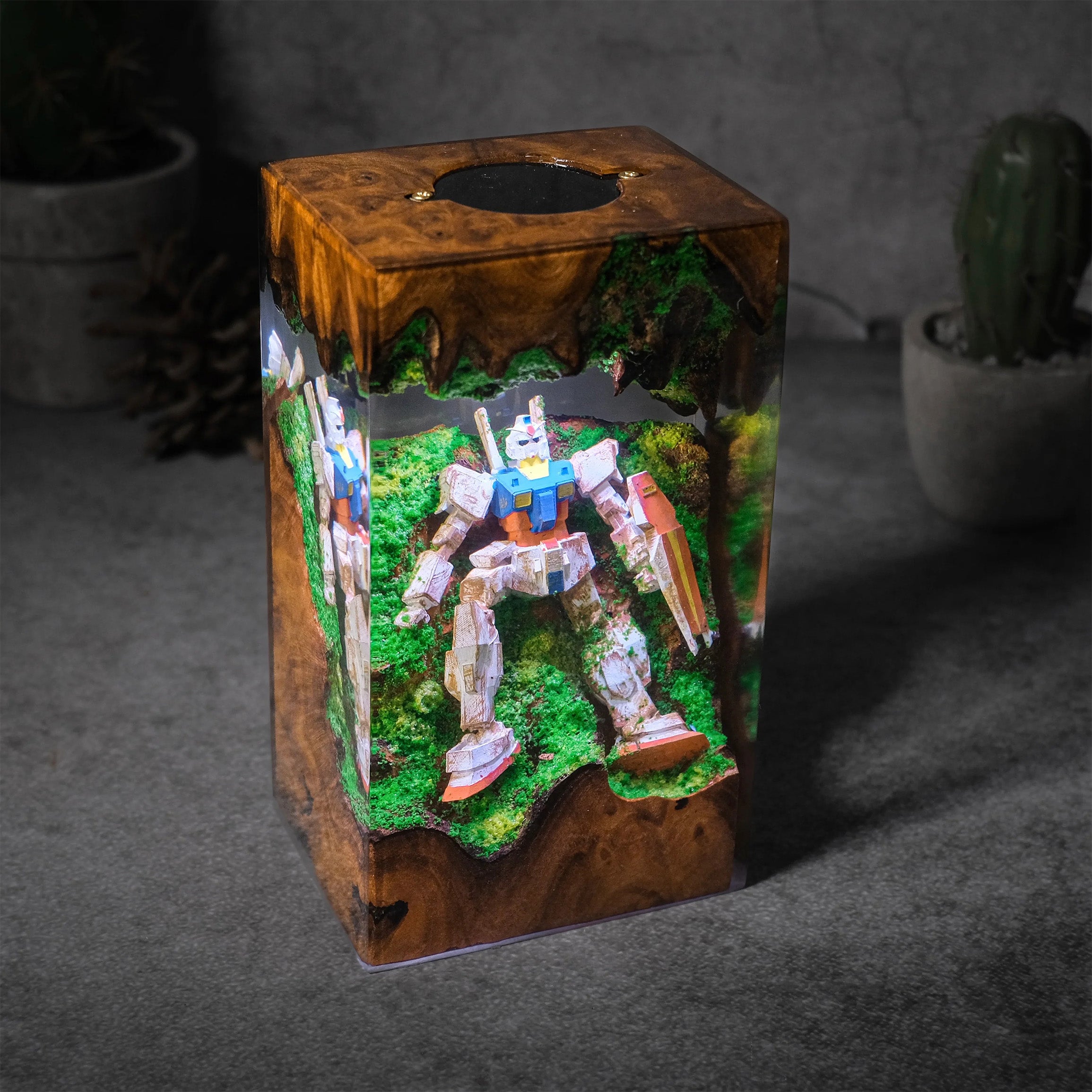 GUNDAM Resin Handmade Lamp