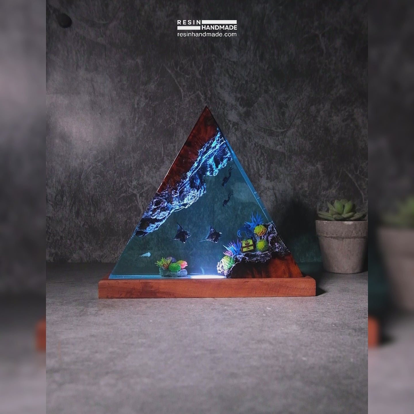 Ocean S8 Resin Handmade Lamp