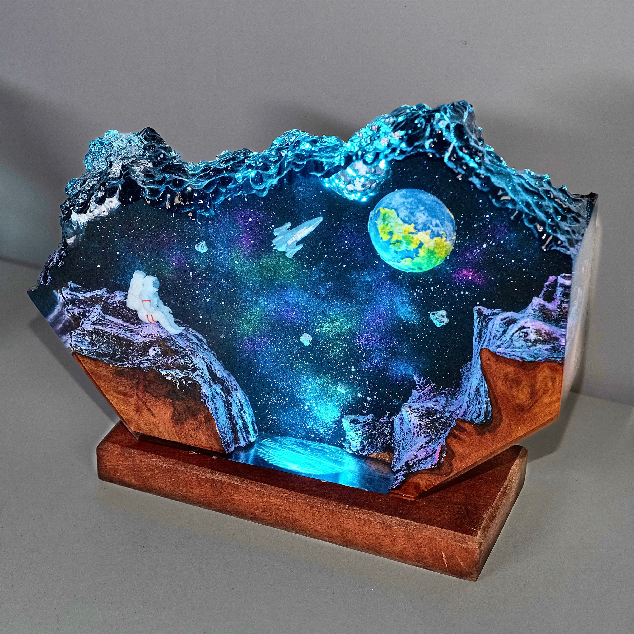 Universe V1 Resin Handmade Lamp